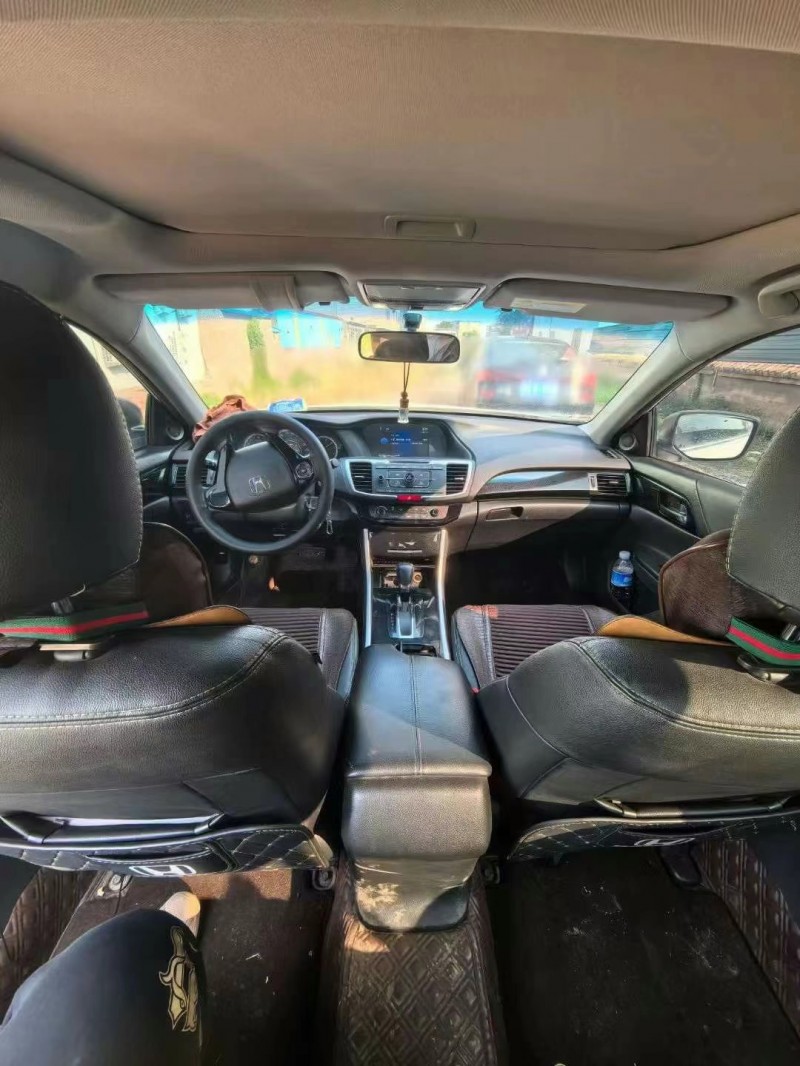 济宁16年本田雅阁7