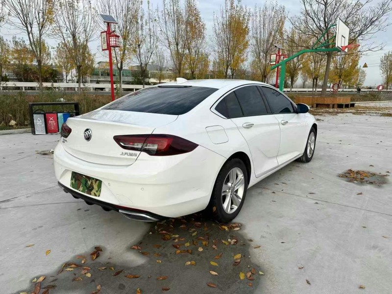 徐州19年别克君威8