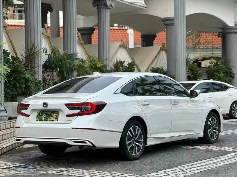 东莞22年本田雅阁8