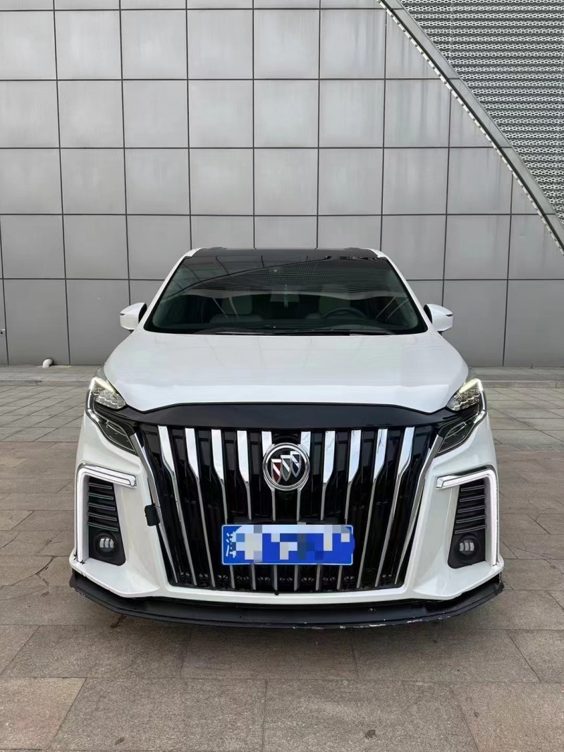 保定21年别克GL81