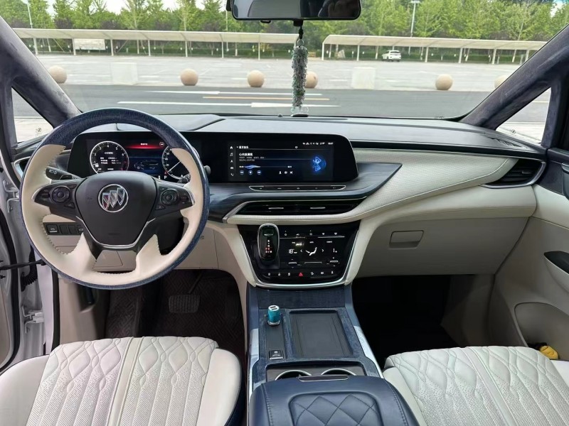 保定21年别克GL84