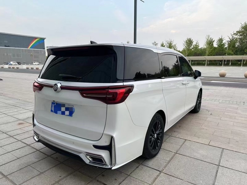 保定21年别克GL88