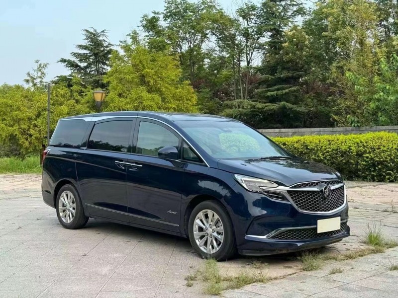 青岛21年别克GL82