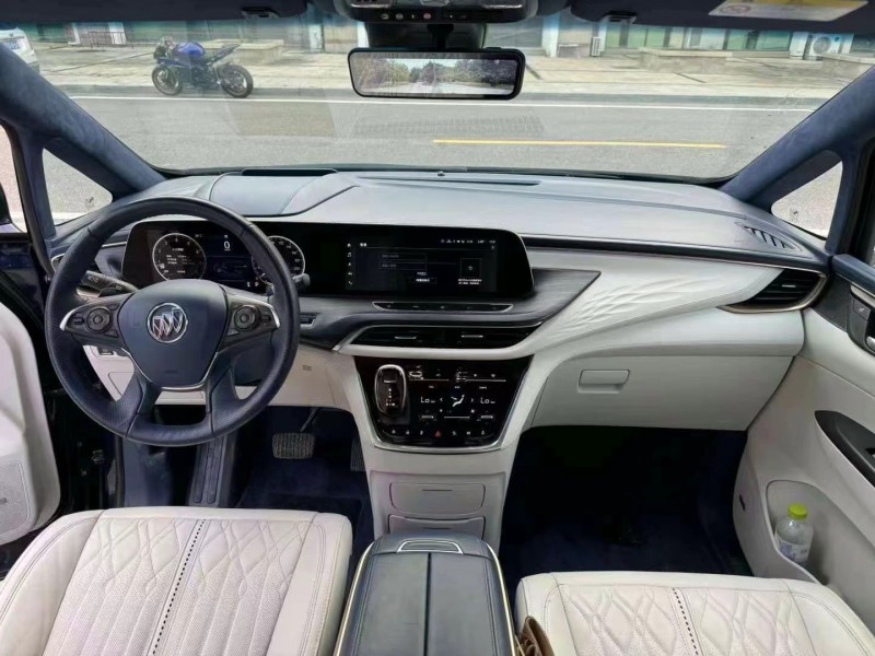 青岛21年别克GL84