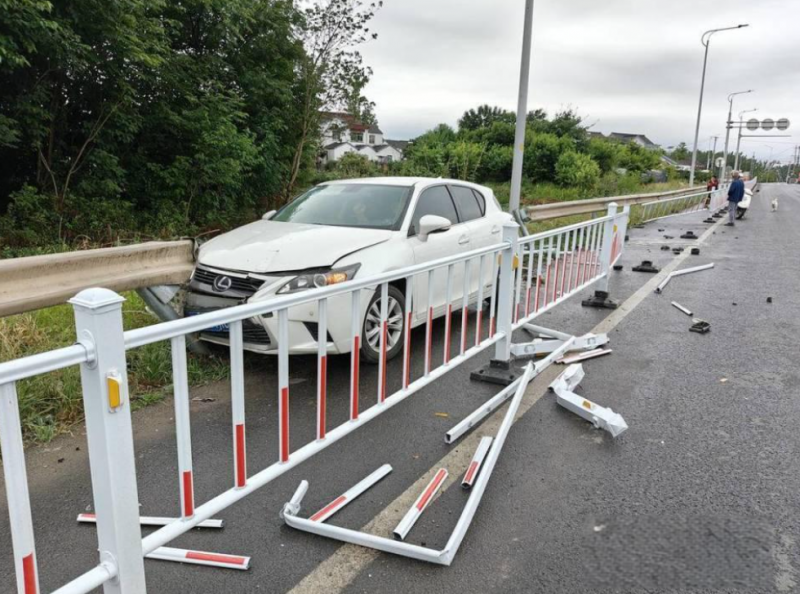 抵押車撞護欄保險理賠能否順利