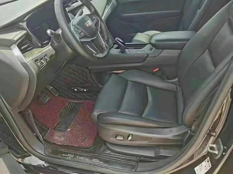济宁19年凯迪拉克XT55