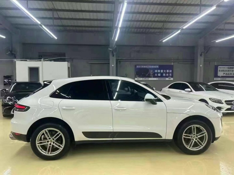 广州15年保时捷Macan5