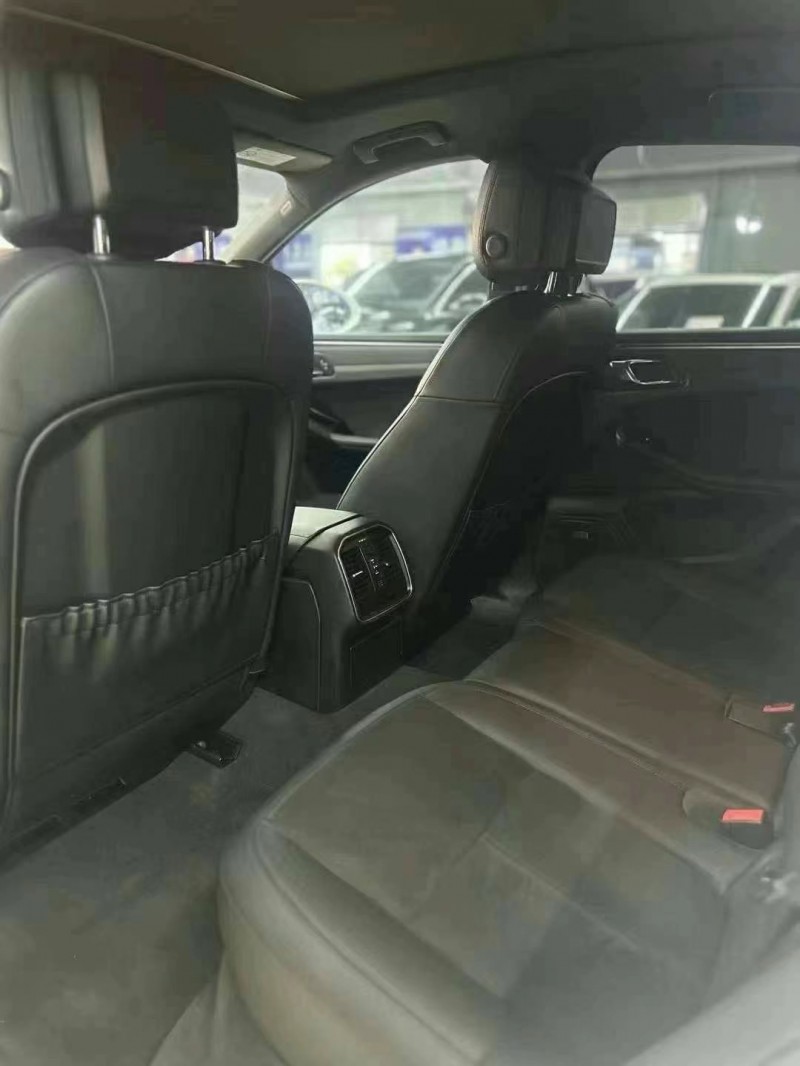 广州15年保时捷Macan7