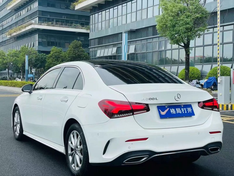 东莞22年奔驰A8