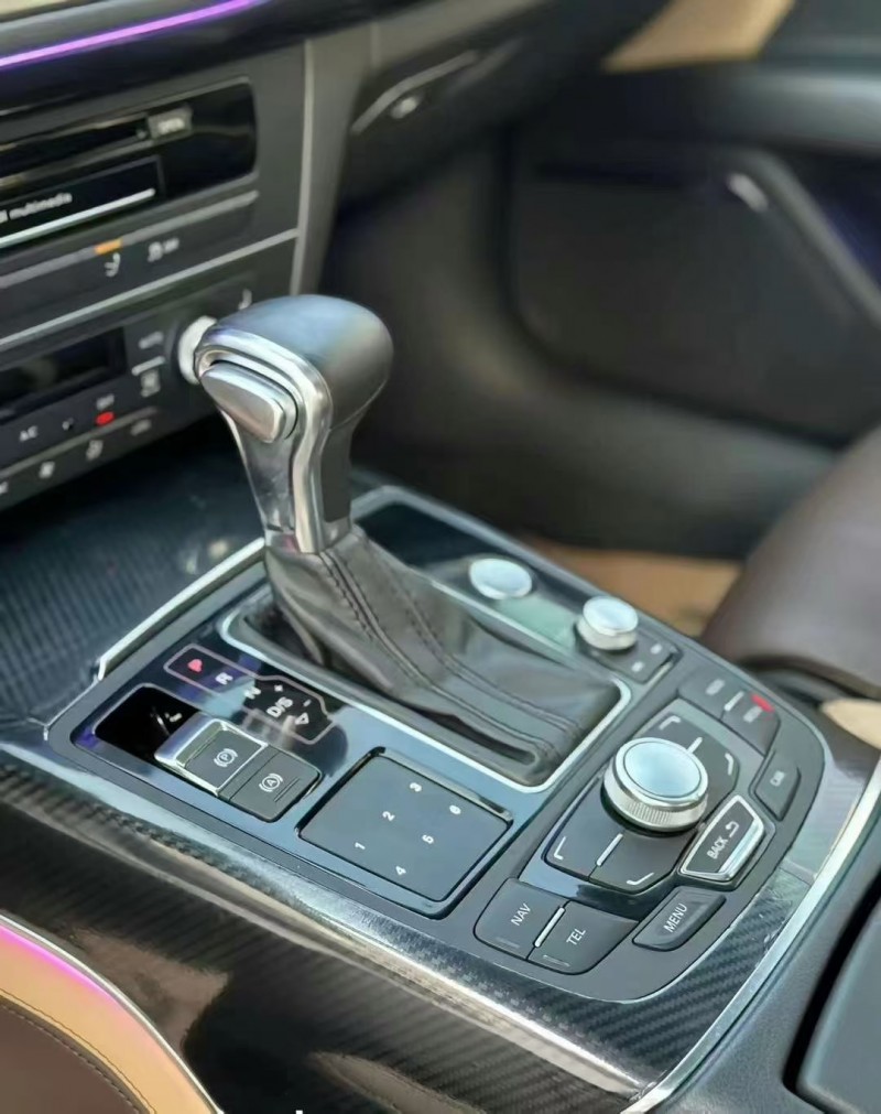 济宁15年奥迪A6L9