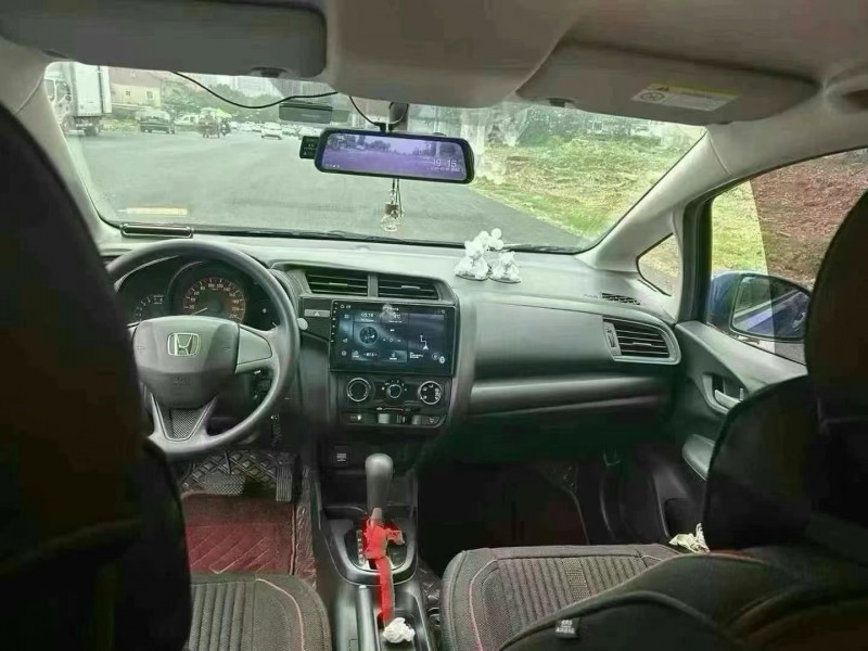 济宁19年本田飞度7