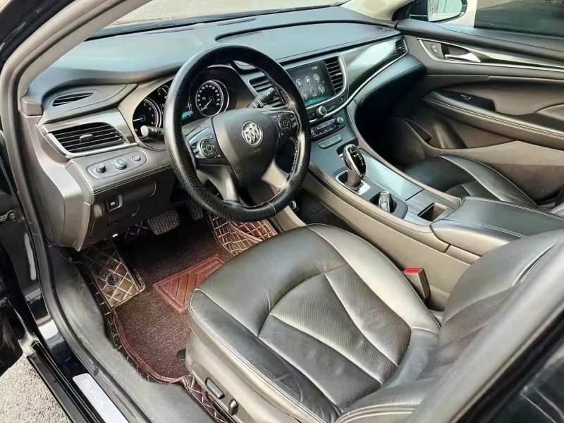 济宁19年别克君越7