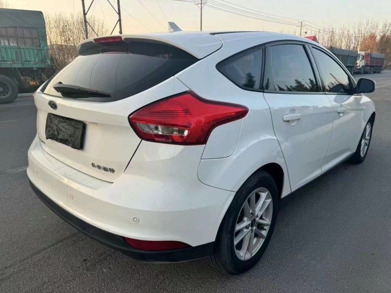 济宁17年福特福克斯4