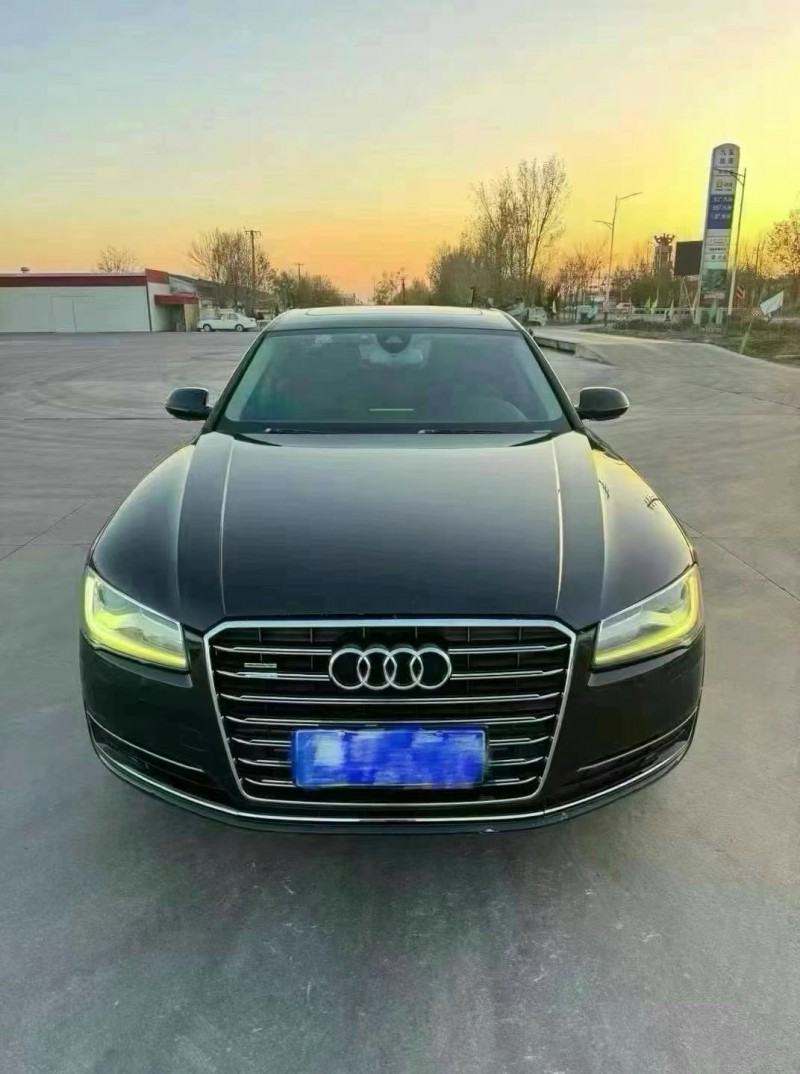 济宁14年奥迪A8L1