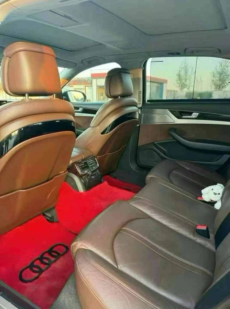 济宁14年奥迪A8L5