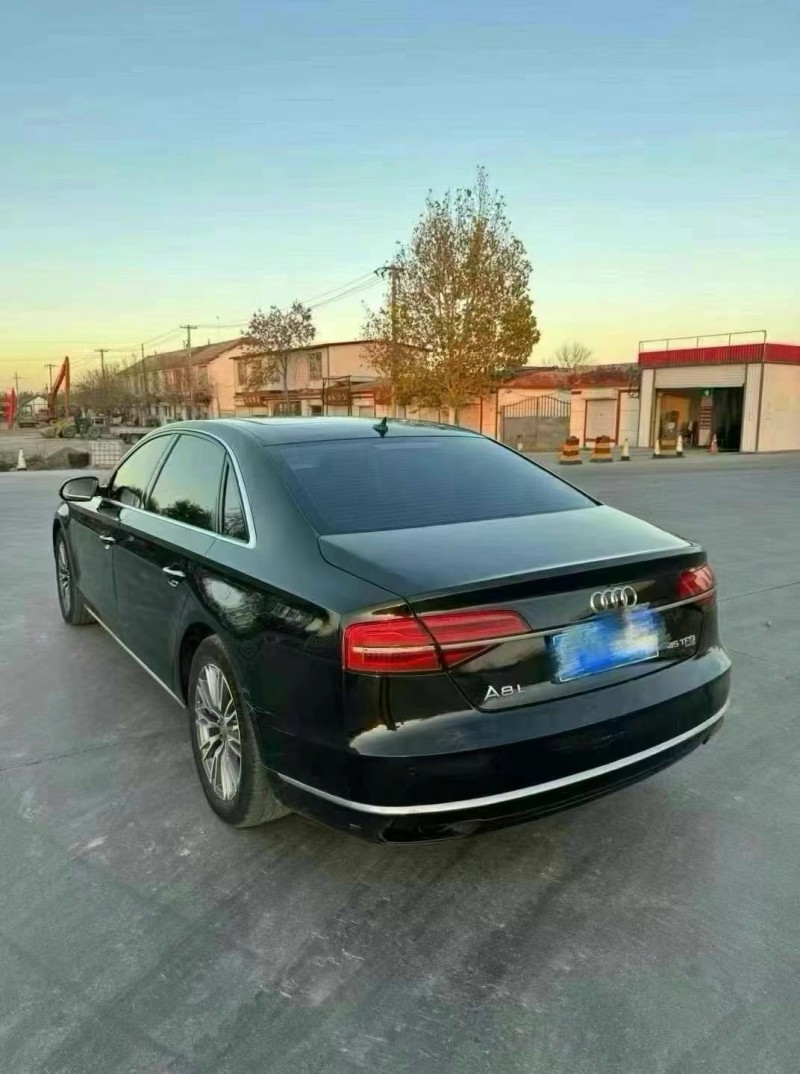 济宁14年奥迪A8L6