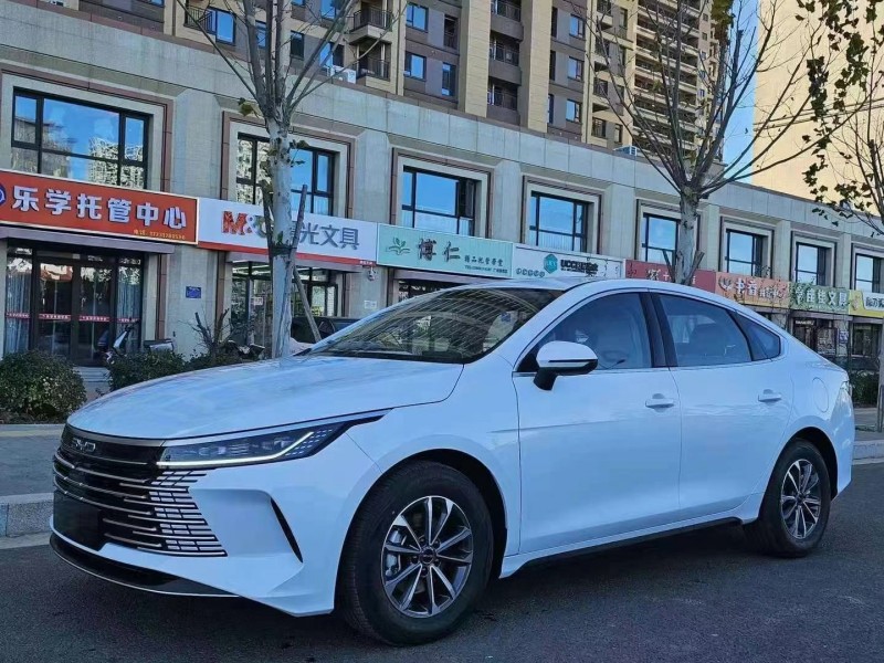 保定24年比亚迪驱逐舰2