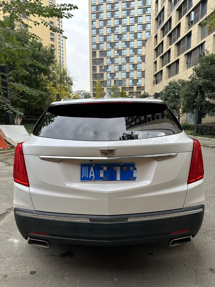 成都17年凱迪拉克XT59
