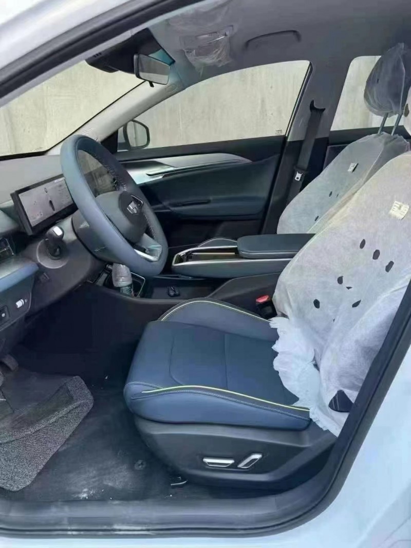 成都24年吉利几何8