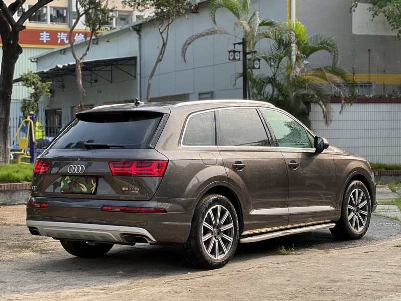 东莞17年奥迪Q78
