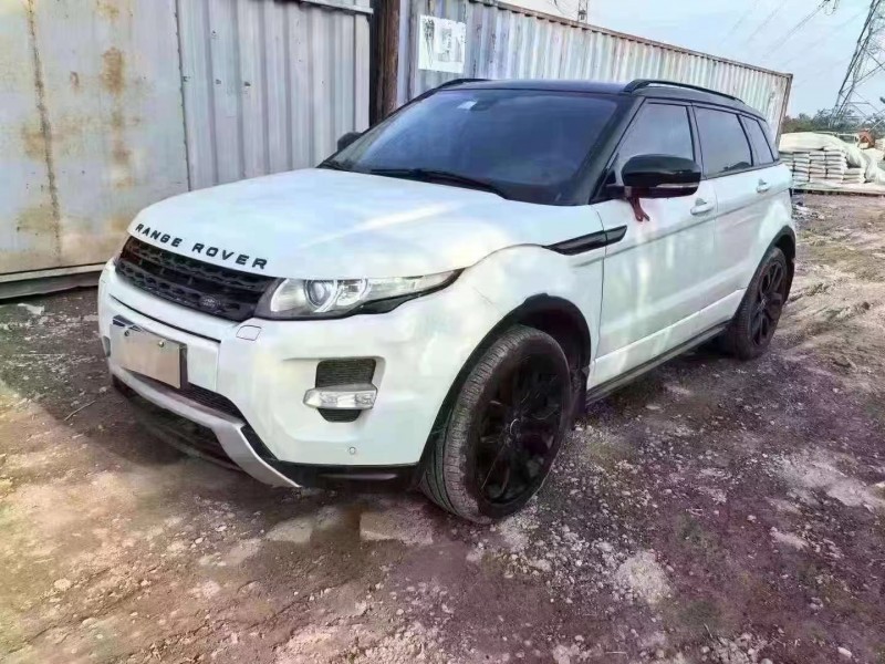 青岛13年路虎极光2