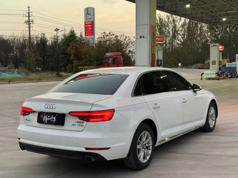 济宁16年奥迪A4L7