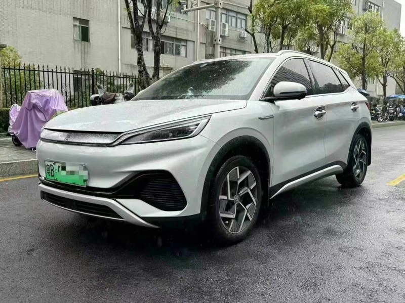 深圳22年比亚迪元3