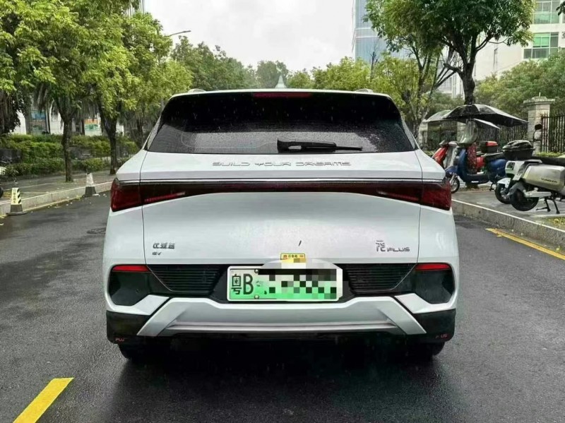 深圳22年比亚迪元9