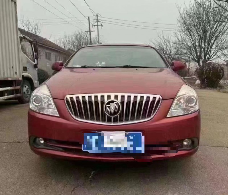 青岛14年别克凯越1