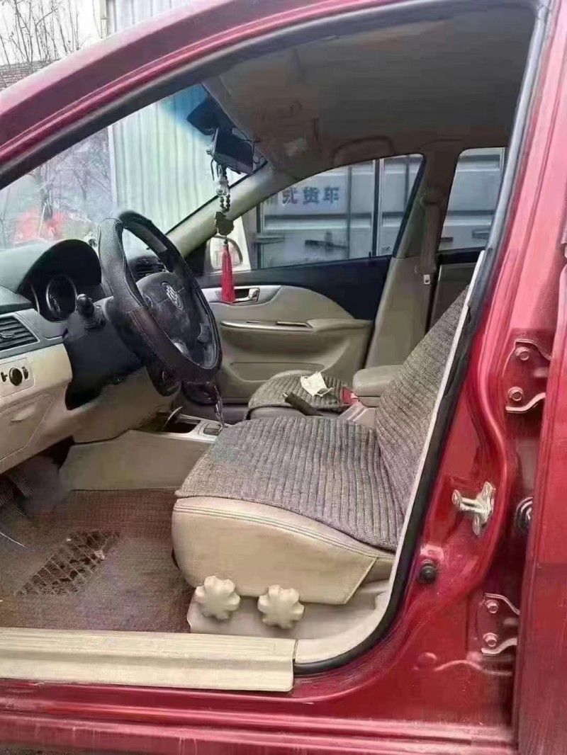 青岛14年别克凯越4