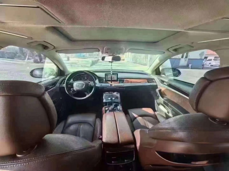 青岛12年奥迪A8L5