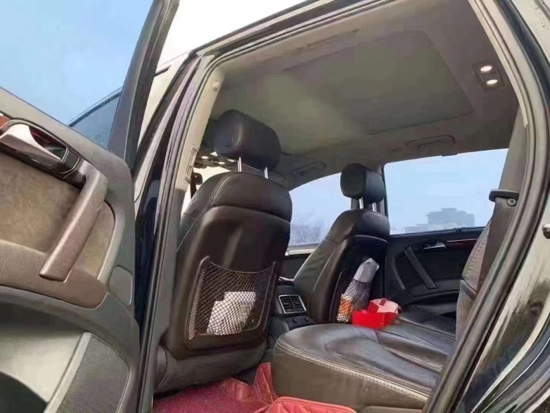 青岛13年奥迪Q75