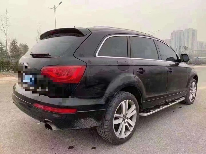 青岛13年奥迪Q77