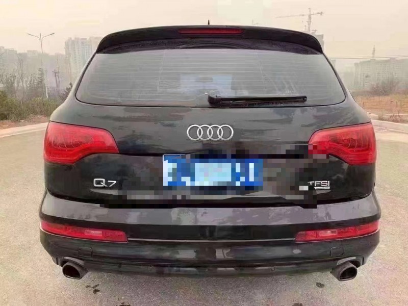 青岛13年奥迪Q79