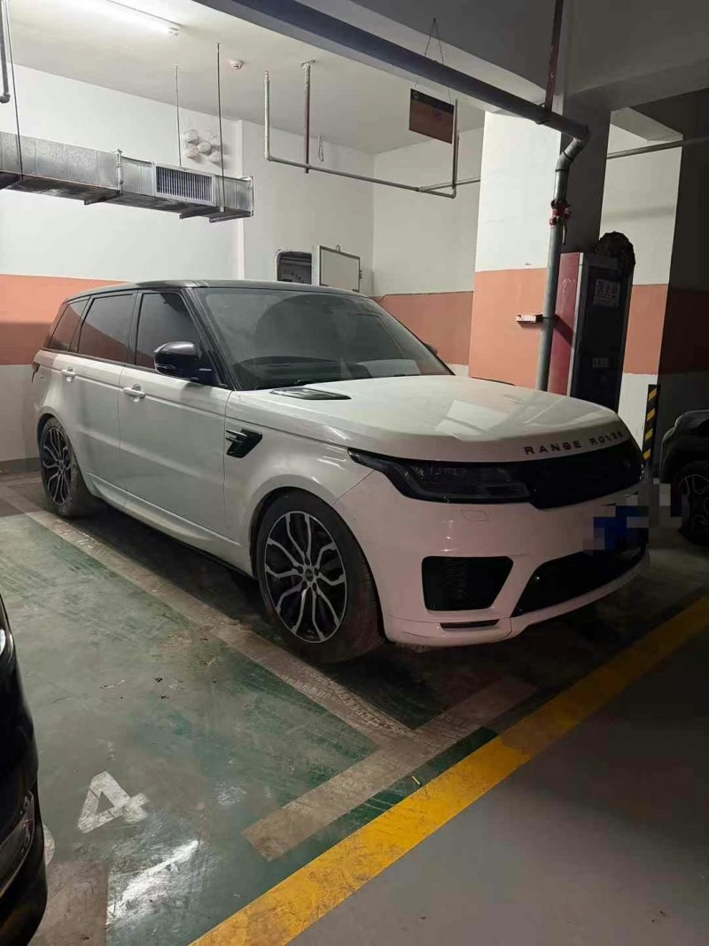 广州18年路虎揽胜运动2