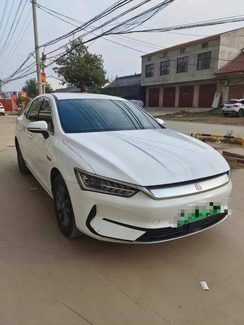 保定23年比亚迪秦3