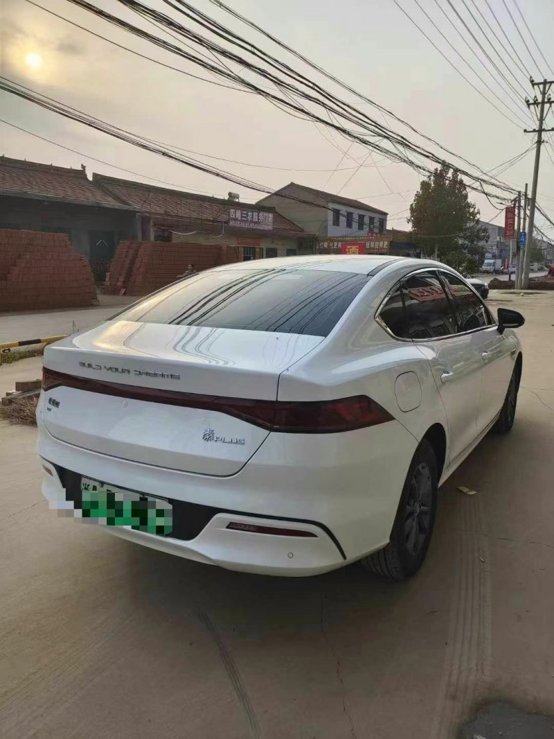 保定23年比亚迪秦4