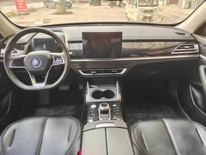 保定23年比亚迪秦8