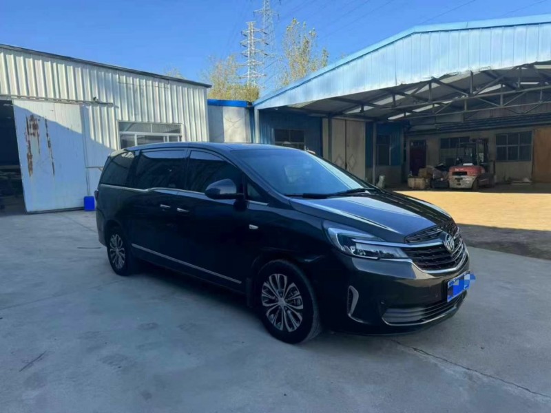 济宁21年别克GL82