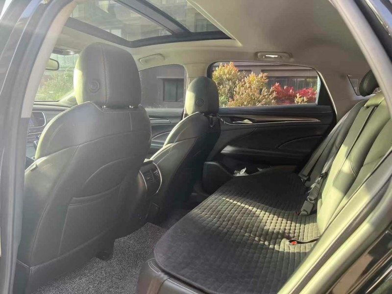 广州20年别克君越4