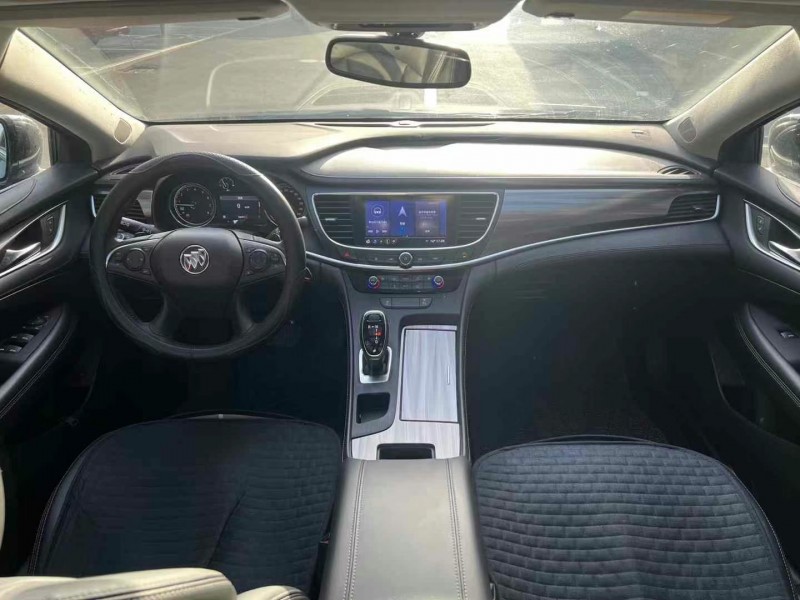 广州20年别克君越5