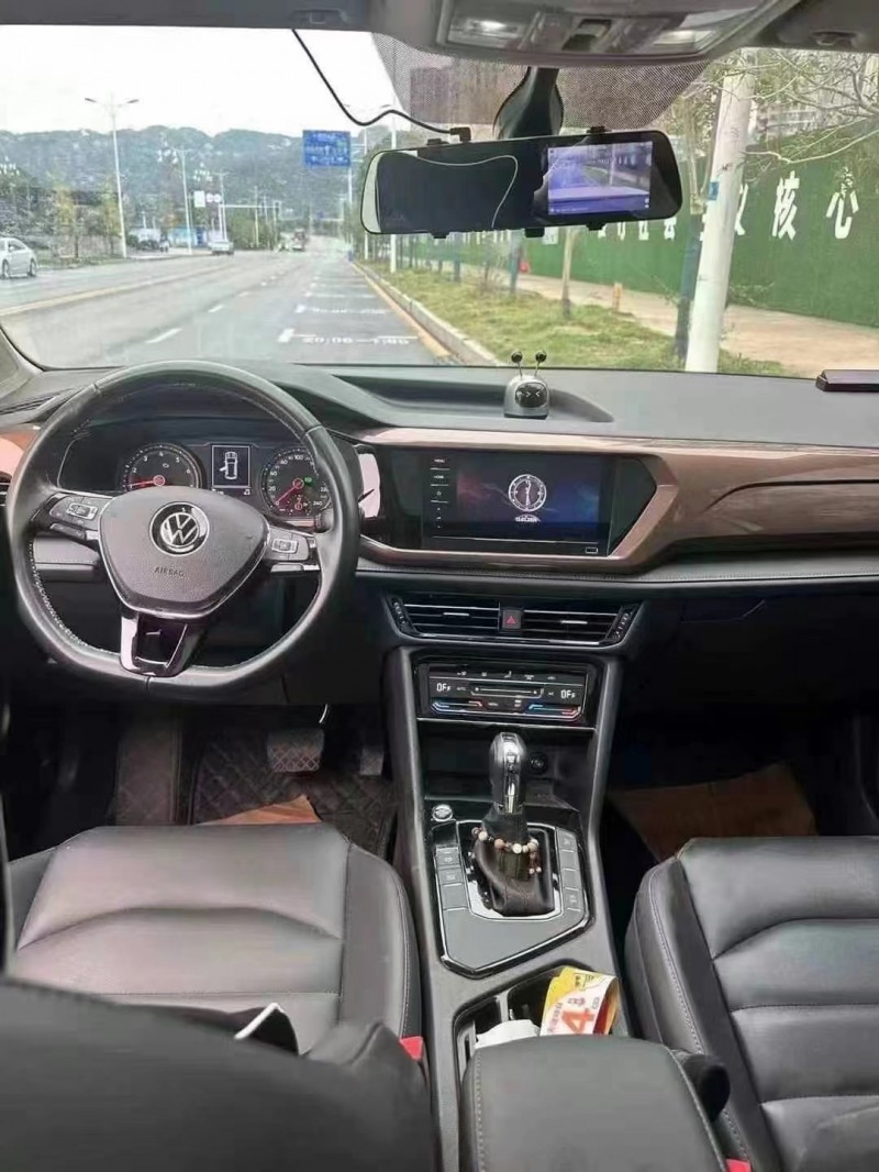 成都22年大众途岳8