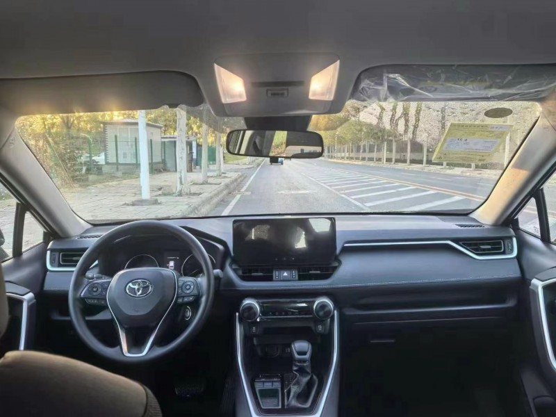 武汉24年丰田RAV44