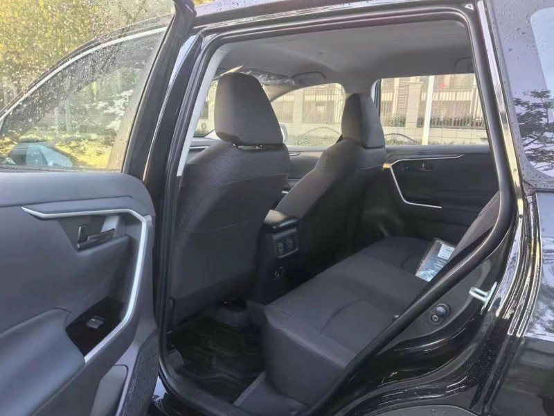 武汉24年丰田RAV45