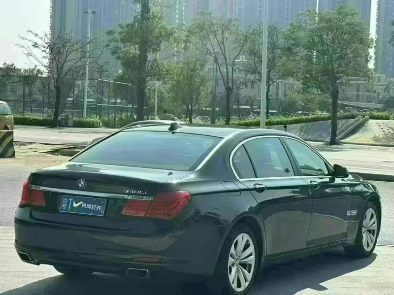 东莞10年宝马7系7