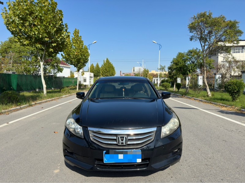 盐城12年本田雅阁1