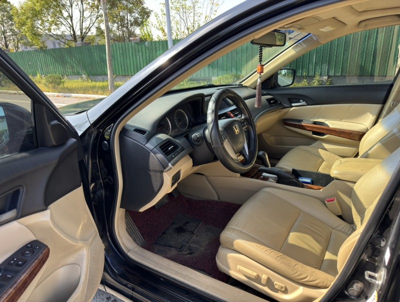 盐城12年本田雅阁6