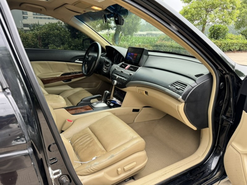 盐城11年本田雅阁7