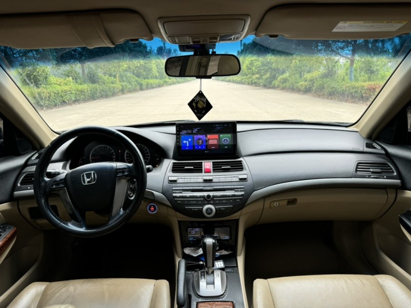 盐城11年本田雅阁9