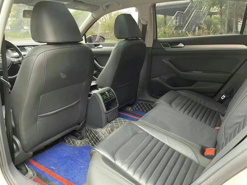 济宁19年大众迈腾5